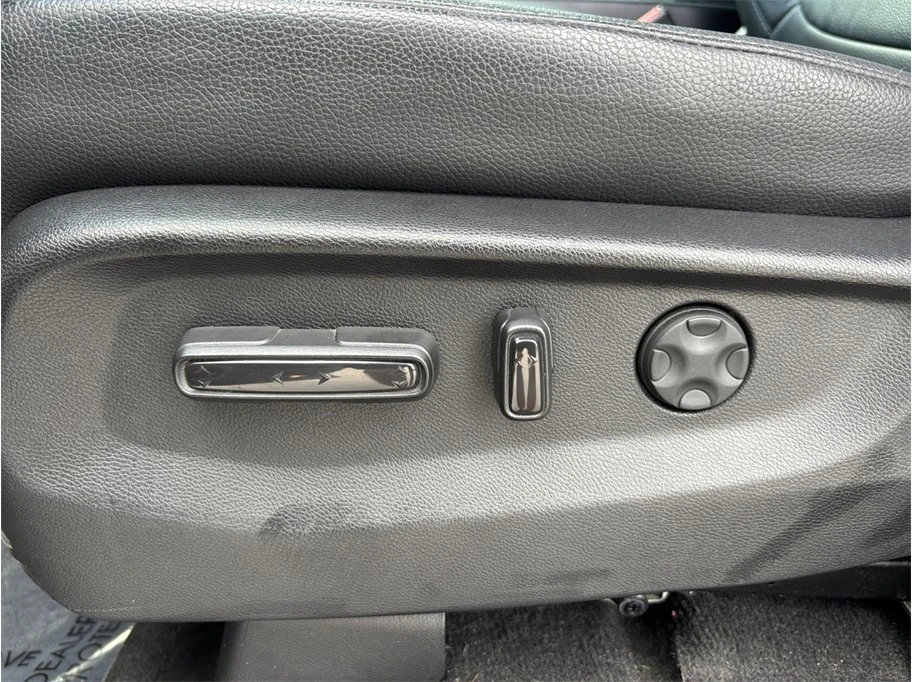 2025 Honda Odyssey - Image 19 of 21