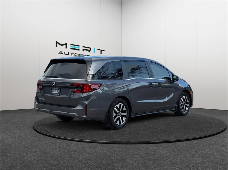 2025 Honda Odyssey - Image 9 of 21