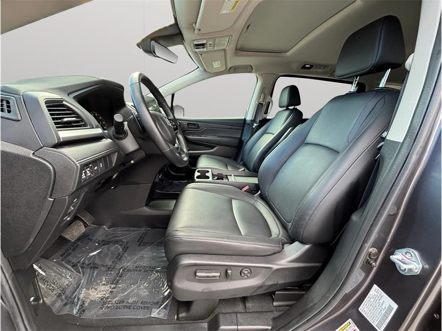 2025 Honda Odyssey - Image 2 of 21