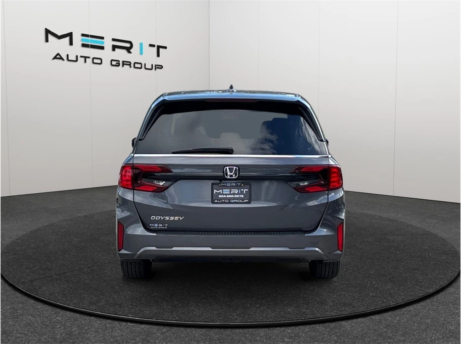 2025 Honda Odyssey - Image 8 of 21