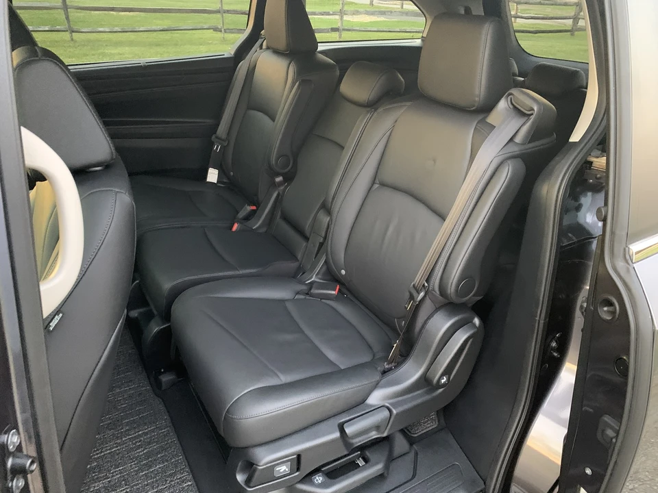2025 Honda Odyssey - Image 14 of 21
