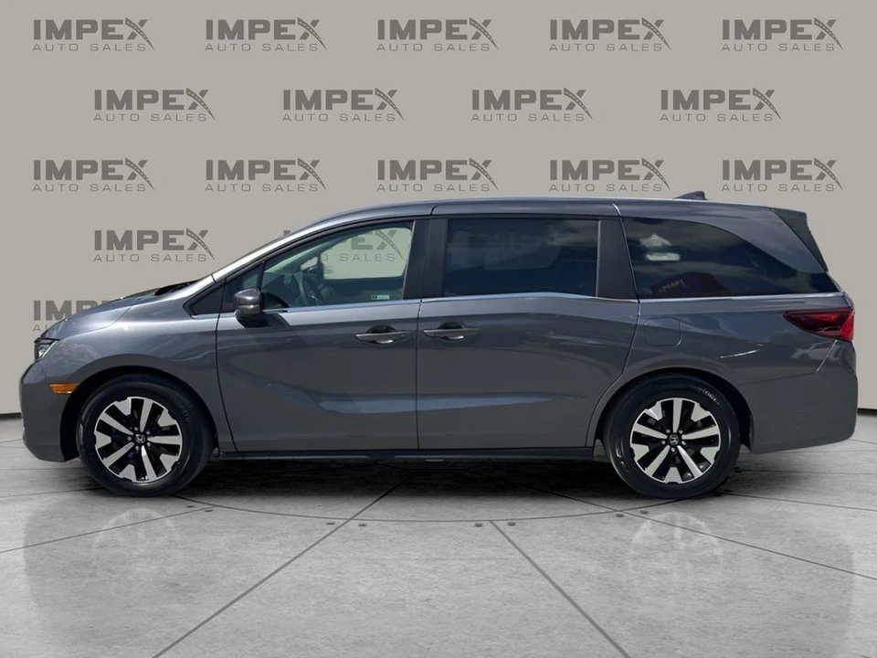 2025 Honda Odyssey - Image 2 of 21
