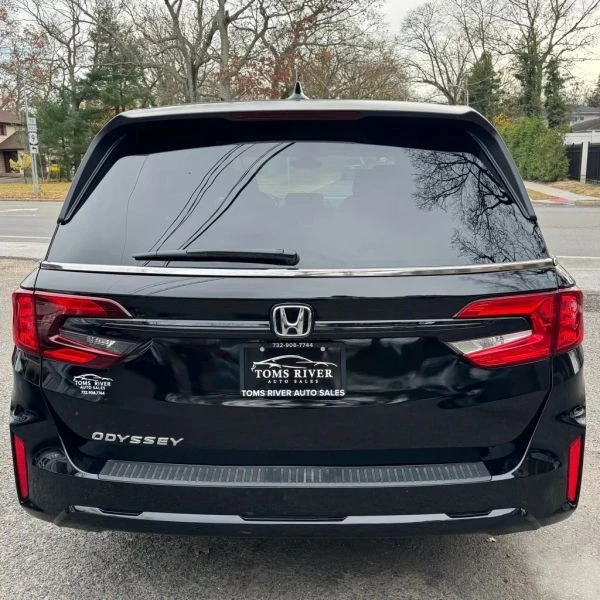 2025 Honda Odyssey - Image 5 of 12
