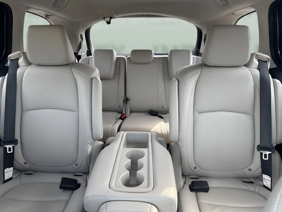 2025 Honda Odyssey - Image 13 of 21