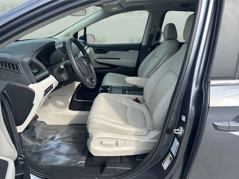 2025 Honda Odyssey - Image 9 of 21