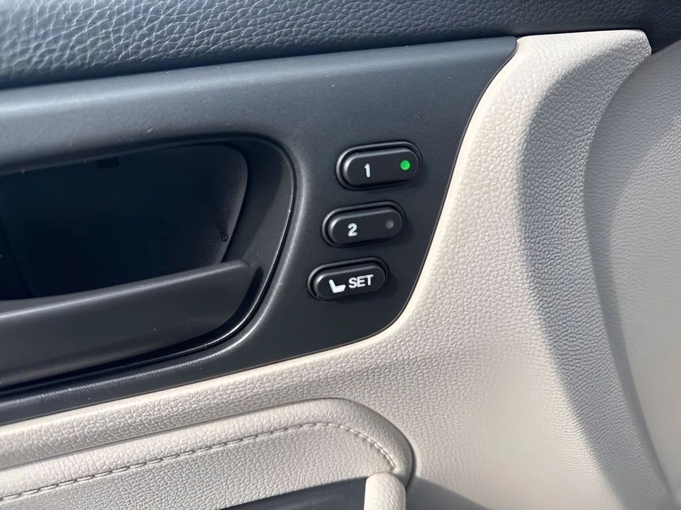 2025 Honda Odyssey - Image 11 of 21