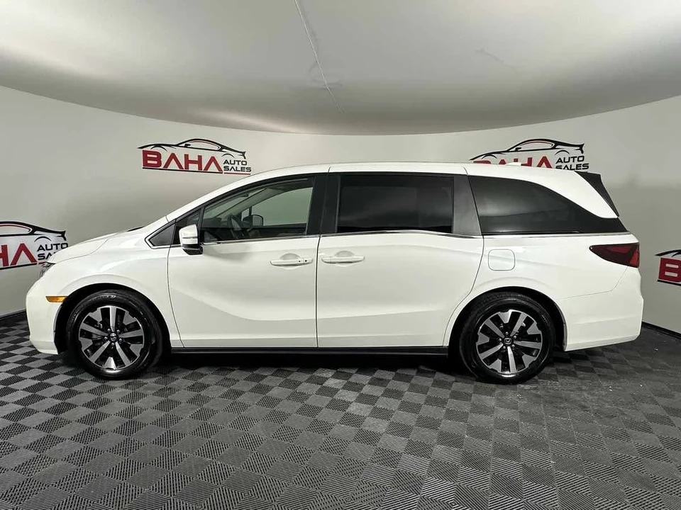2025 Honda Odyssey - Image 4 of 21