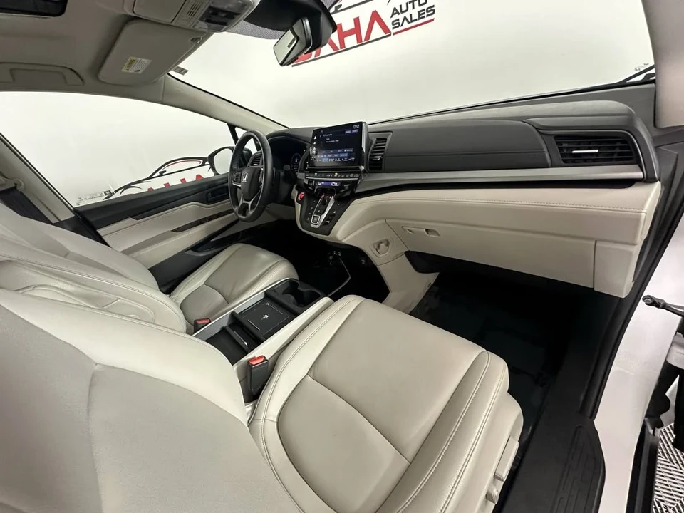 2025 Honda Odyssey - Image 20 of 21