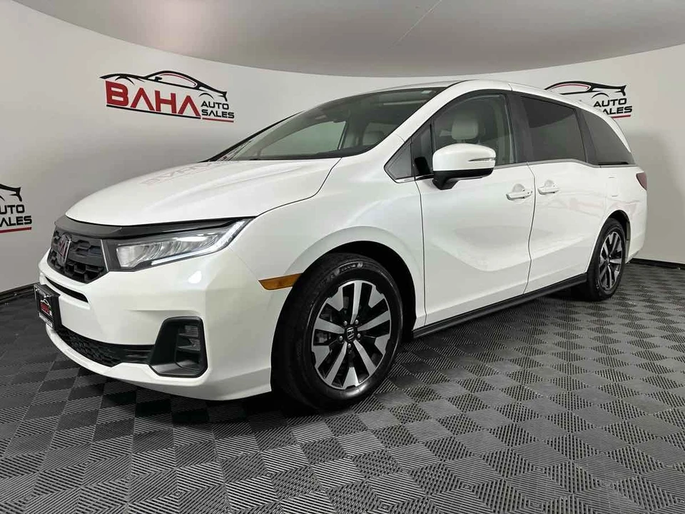 2025 Honda Odyssey - Image 2 of 21