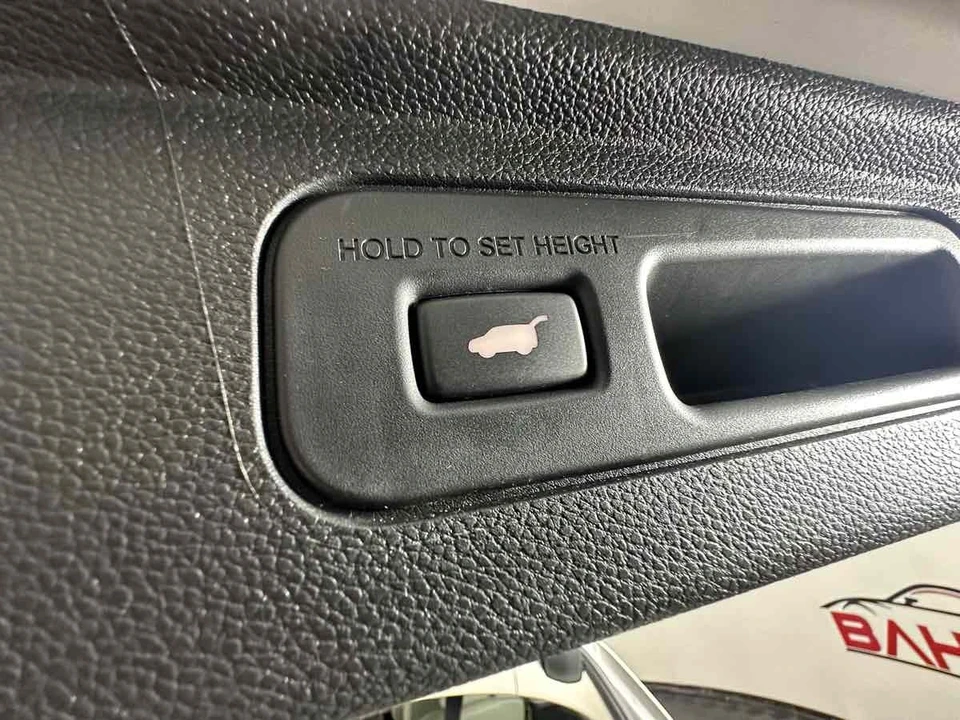 2025 Honda Odyssey - Image 18 of 21