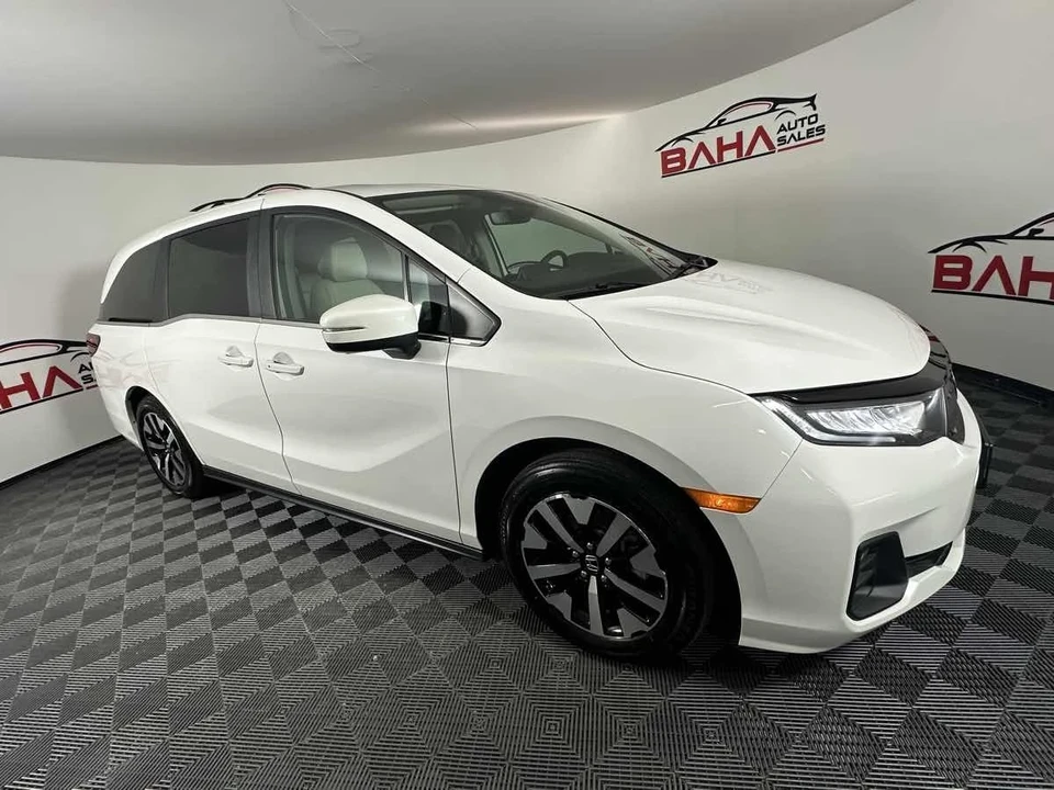 2025 Honda Odyssey - Image 11 of 21