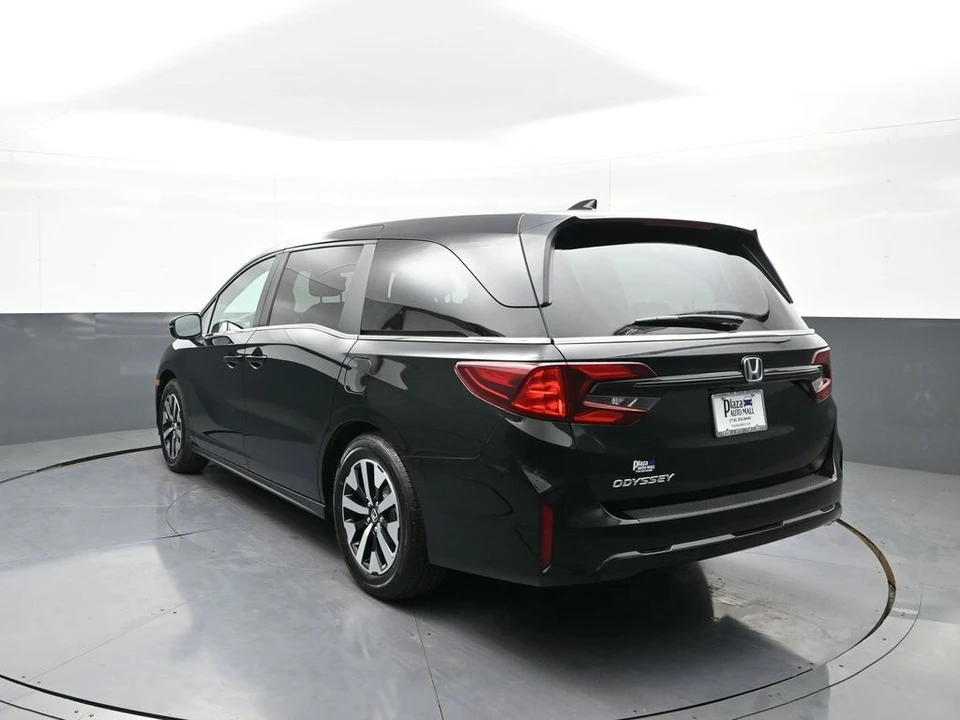 2025 Honda Odyssey - Image 8 of 12