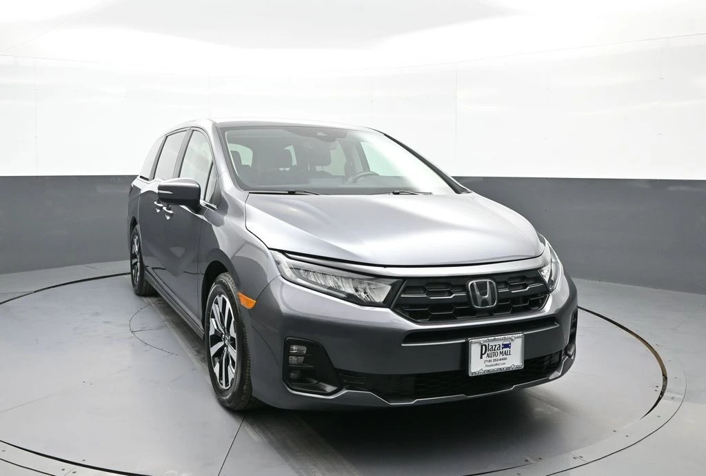 2025 Honda Odyssey - Image 3 of 12