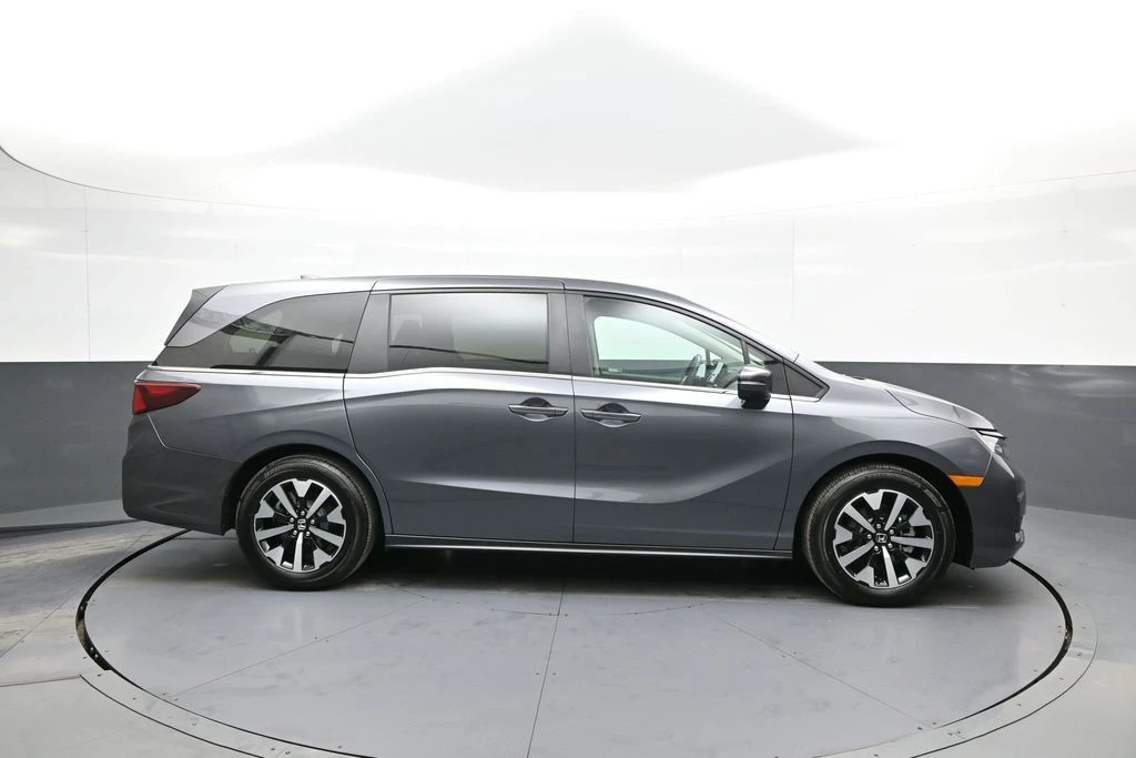 2025 Honda Odyssey - Image 5 of 12
