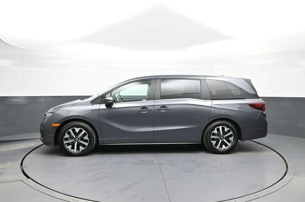 2025 Honda Odyssey - Image 9 of 12