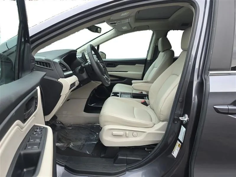 2025 Honda Odyssey - Image 9 of 12