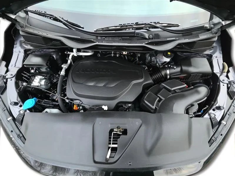 2025 Honda Odyssey - Image 11 of 12