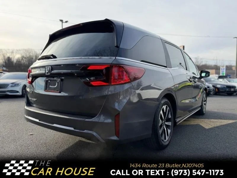2025 Honda Odyssey - Image 8 of 12