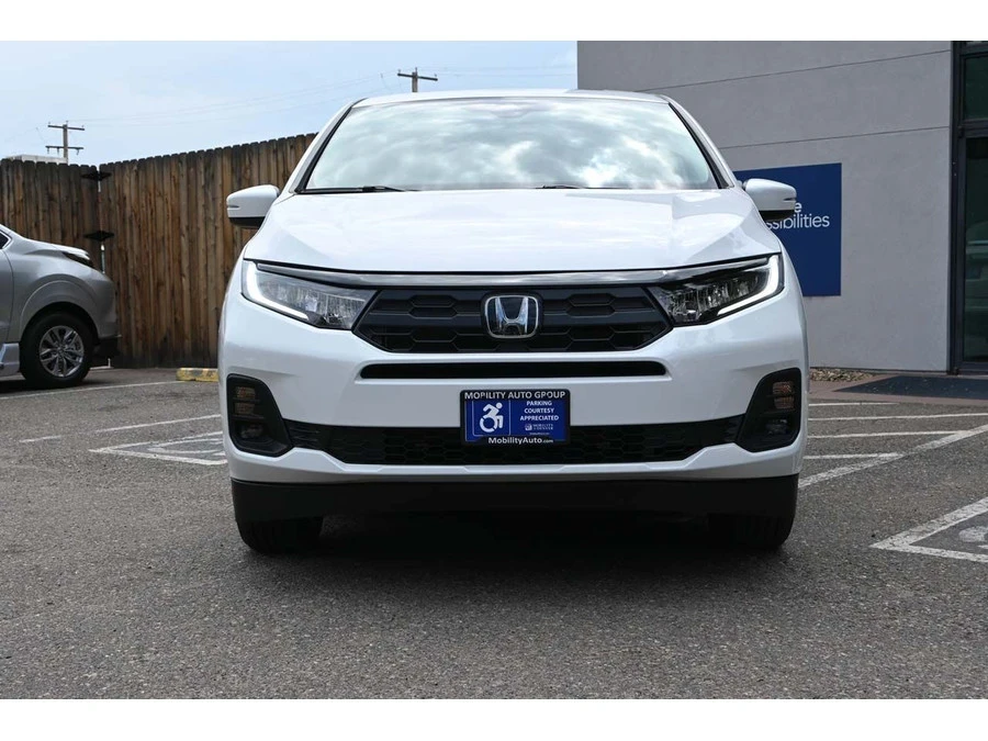2025 Honda Odyssey - Image 4 of 12
