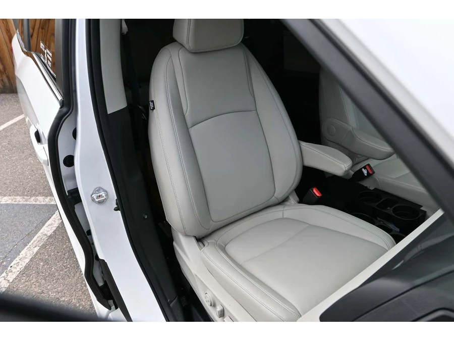 2025 Honda Odyssey - Image 16 of 21