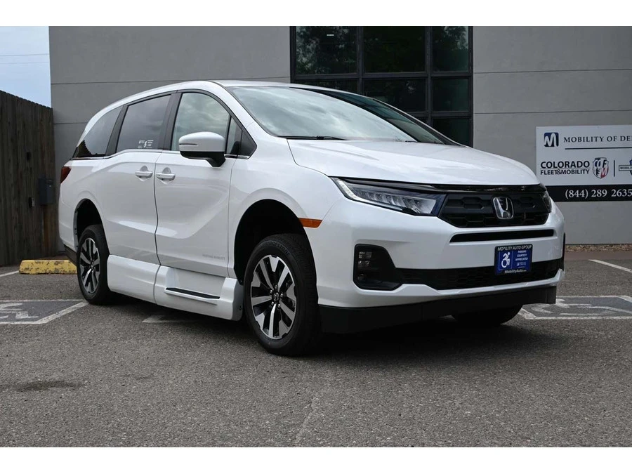 2025 Honda Odyssey - Image 3 of 12
