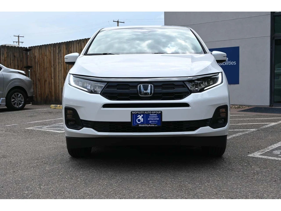 2025 Honda Odyssey - Image 4 of 12