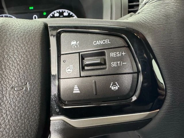 2025 Honda Odyssey - Image 16 of 21