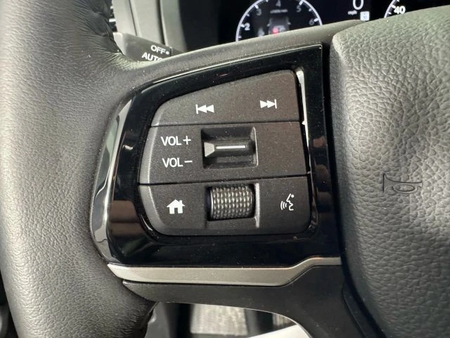 2025 Honda Odyssey - Image 15 of 21