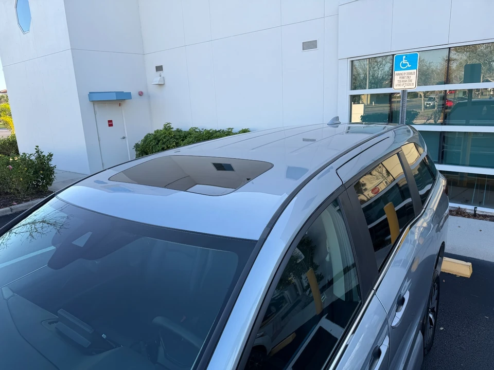 2025 Honda Odyssey - Image 14 of 21