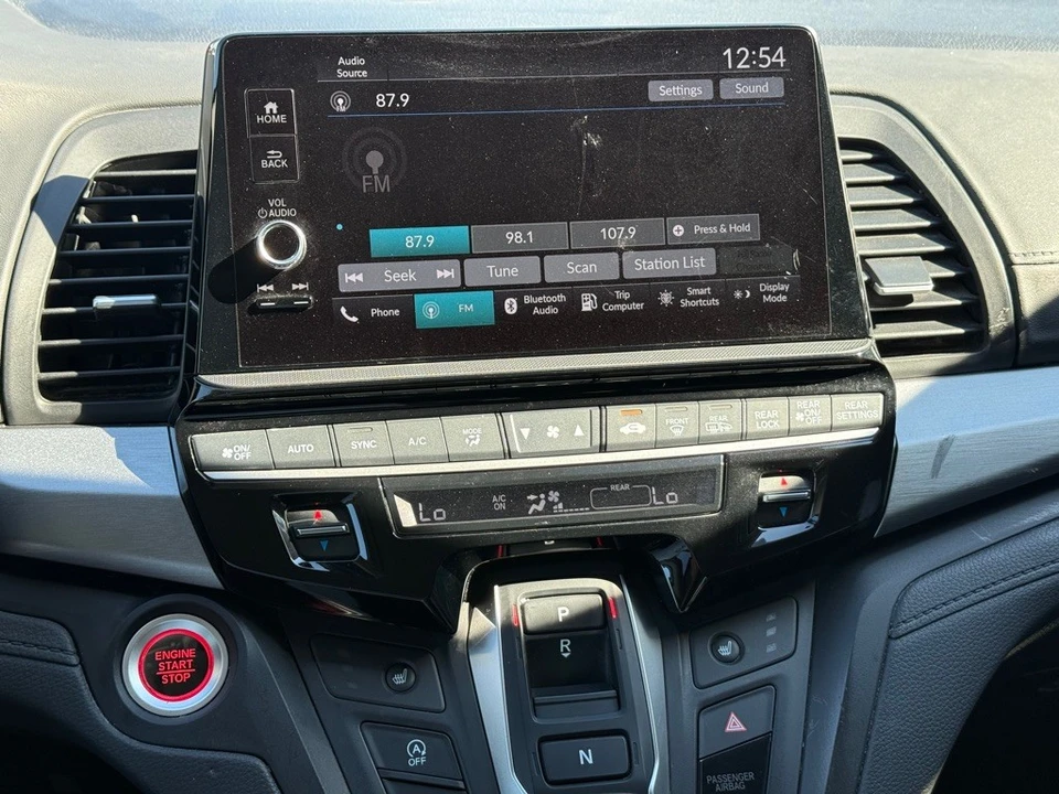 2025 Honda Odyssey - Image 20 of 21