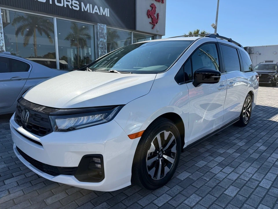 2025 Honda Odyssey - Image 3 of 21