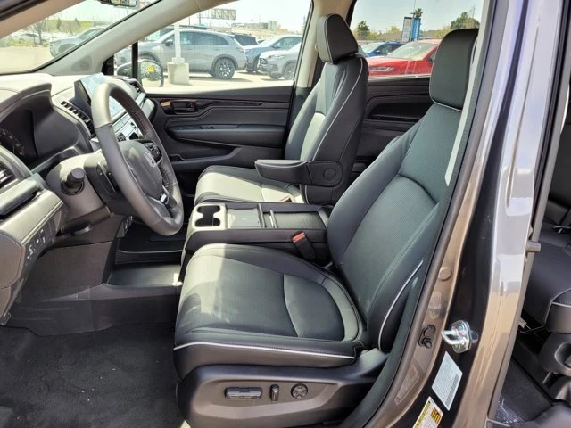2025 Honda Odyssey - Image 9 of 12