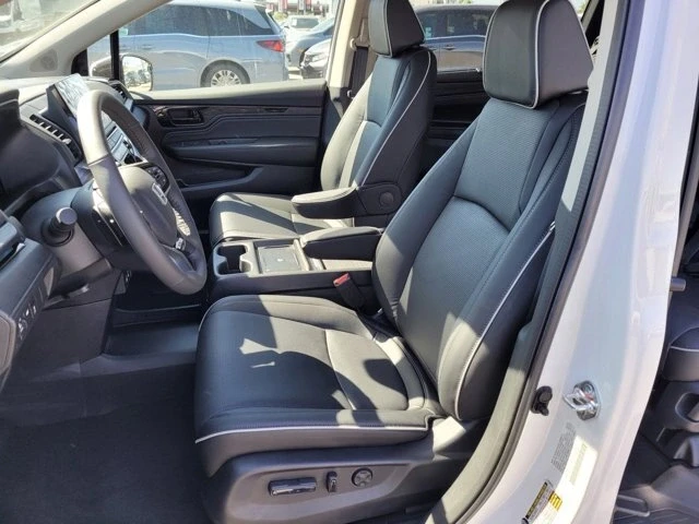 2025 Honda Odyssey - Image 10 of 12