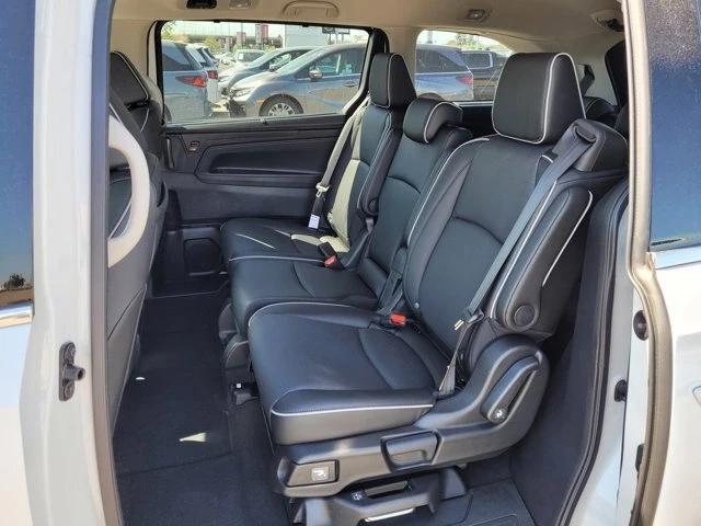 2025 Honda Odyssey - Image 9 of 12