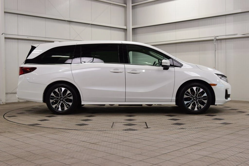2025 Honda Odyssey - Image 9 of 21