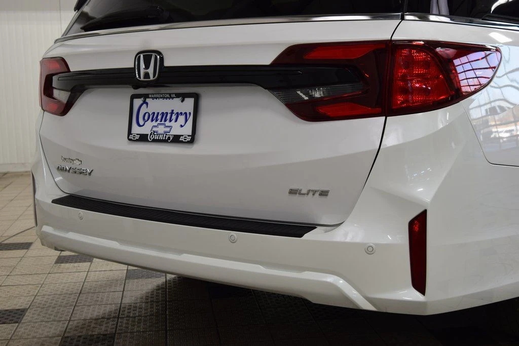 2025 Honda Odyssey - Image 19 of 21