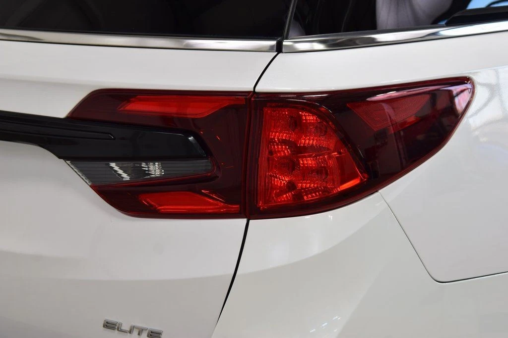 2025 Honda Odyssey - Image 18 of 21