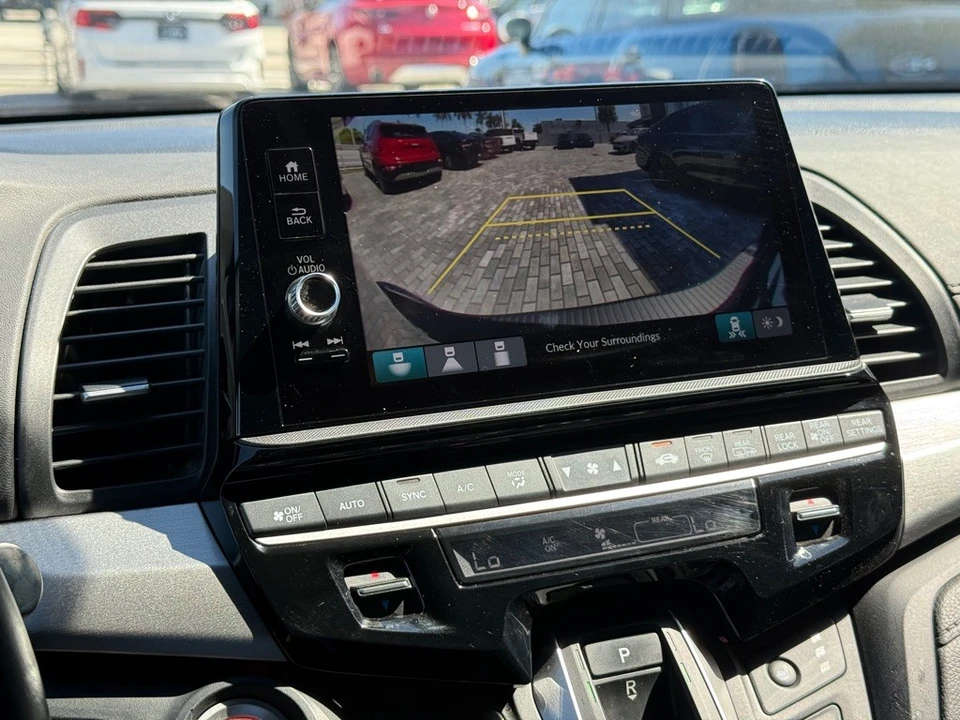 2025 Honda Odyssey - Image 20 of 21