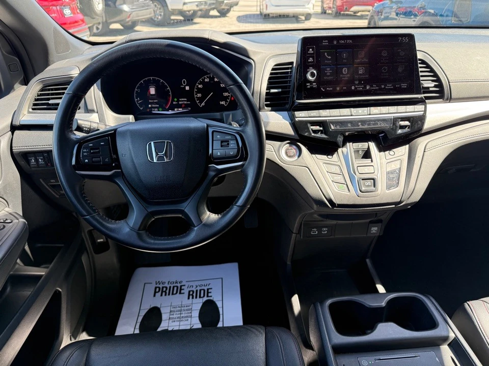 2025 Honda Odyssey - Image 14 of 21