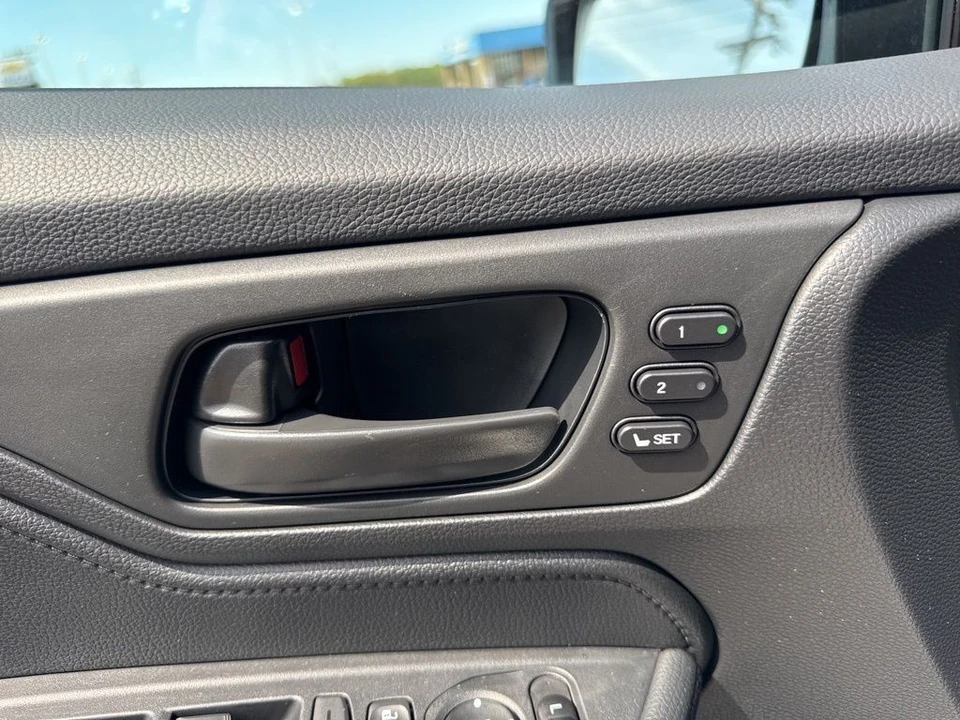2025 Honda Odyssey - Image 12 of 21