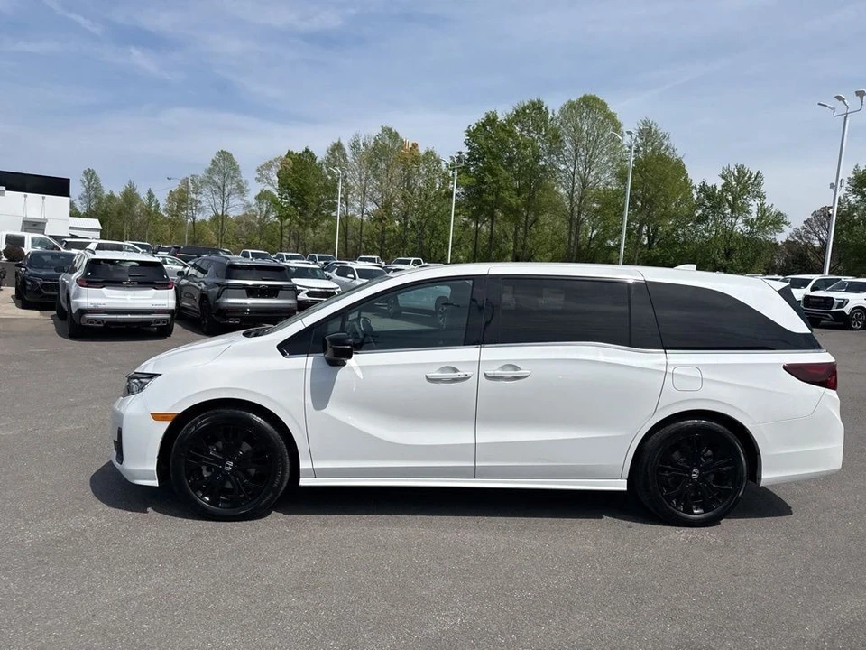 2025 Honda Odyssey - Image 2 of 21