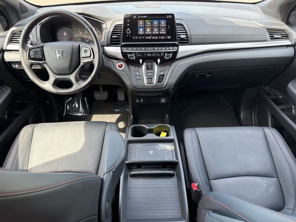 2025 Honda Odyssey - Image 17 of 21