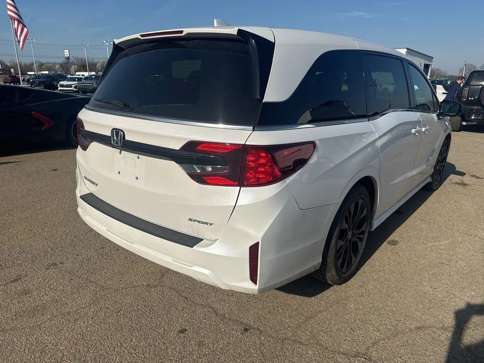 2025 Honda Odyssey - Image 3 of 7