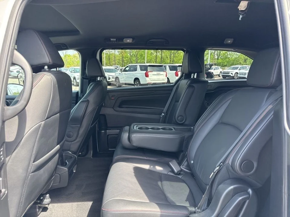 2025 Honda Odyssey - Image 13 of 21