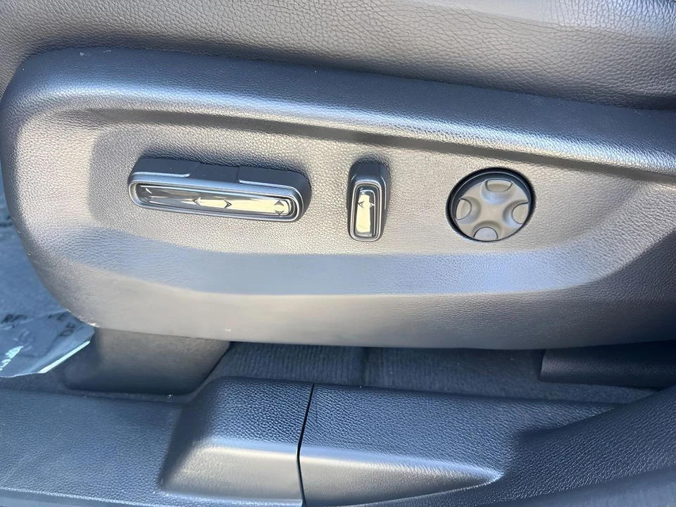 2025 Honda Odyssey - Image 10 of 21