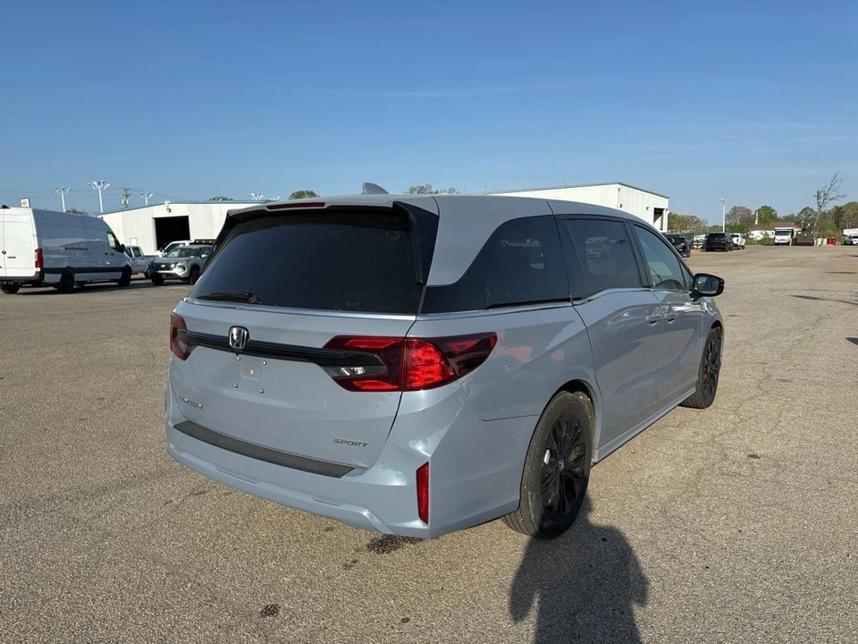 2025 Honda Odyssey - Image 3 of 7