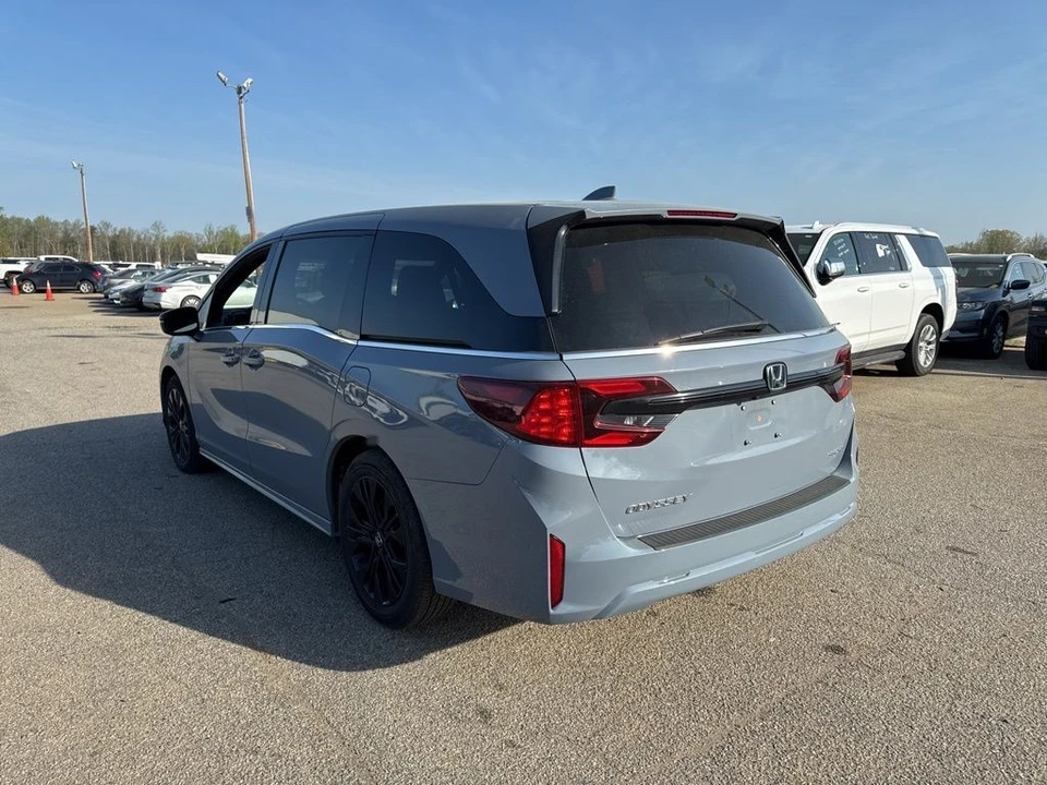 2025 Honda Odyssey - Image 2 of 7