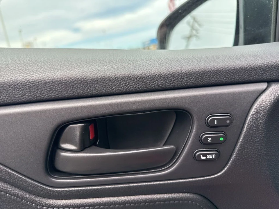 2025 Honda Odyssey - Image 11 of 21