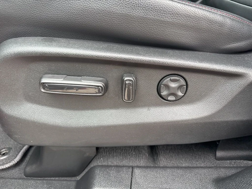 2025 Honda Odyssey - Image 10 of 21