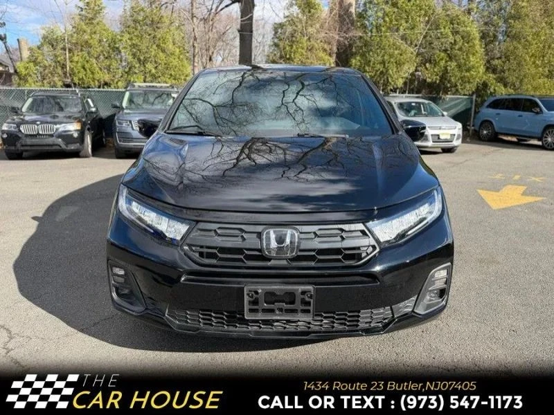 2025 Honda Odyssey - Image 3 of 12